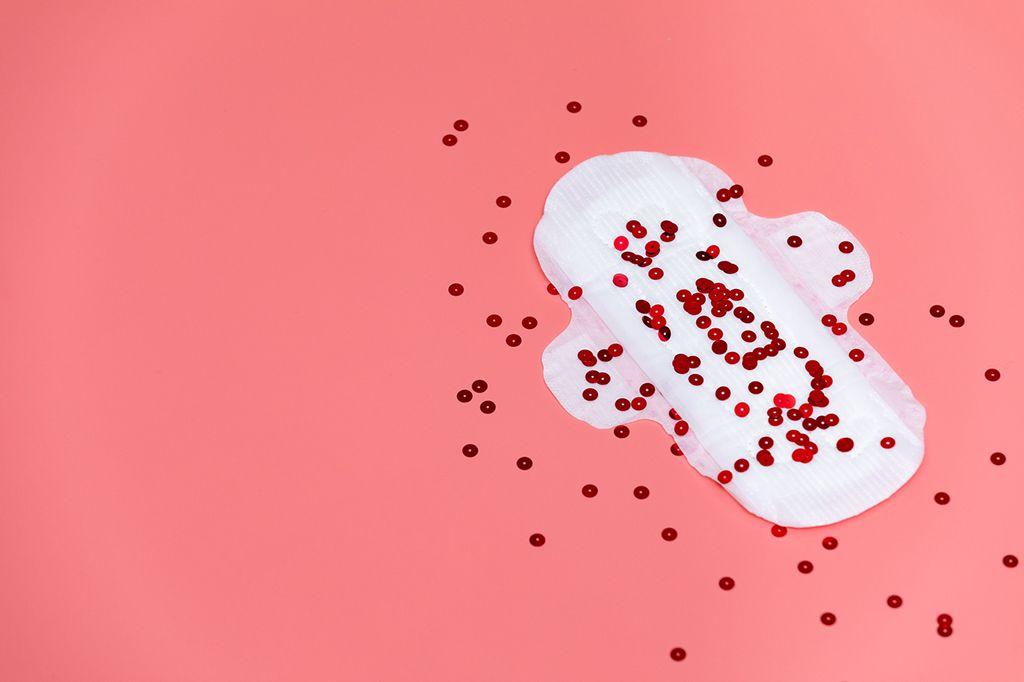 生理　月経　ナプキン　出血