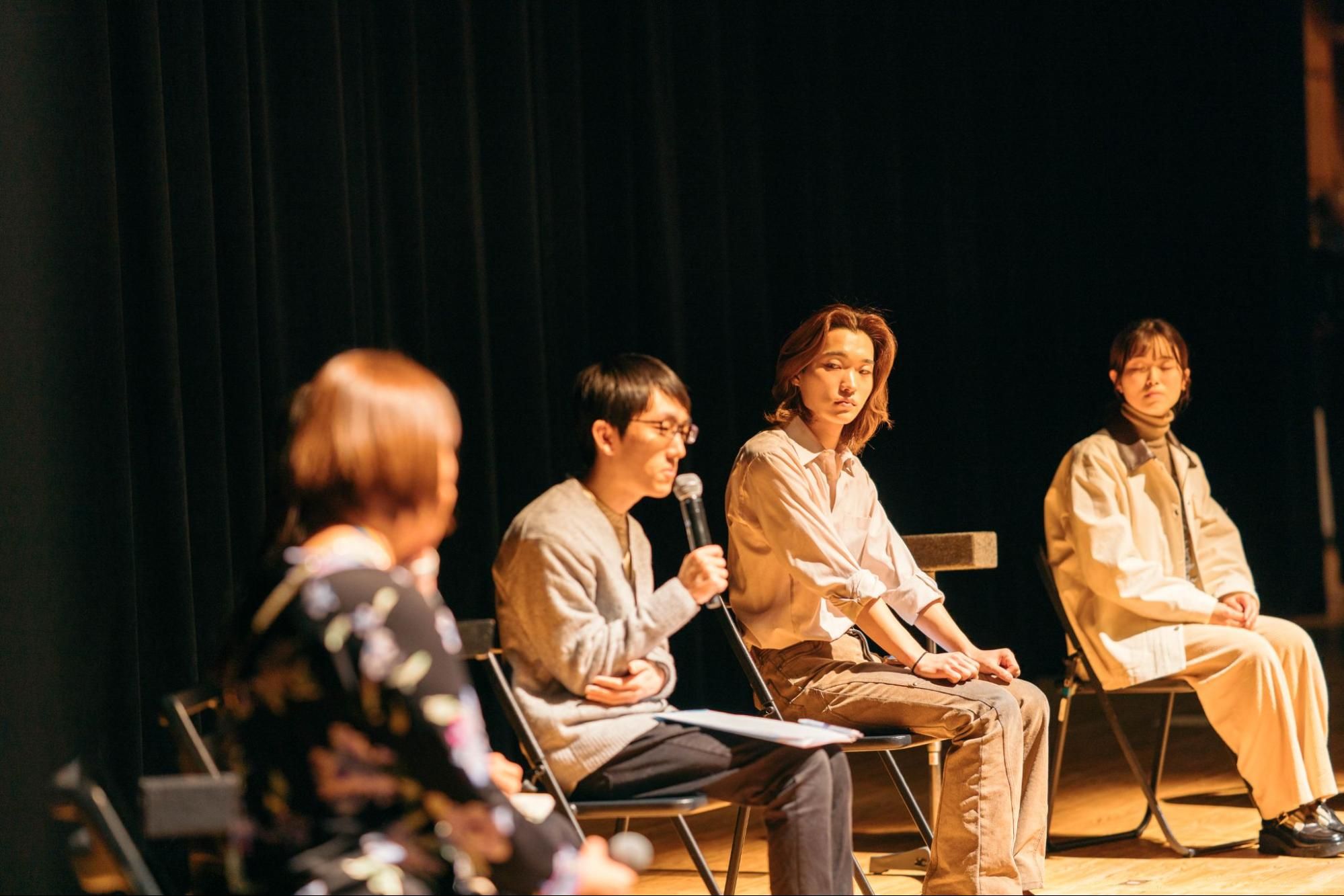 対談イベントの登壇者たちの様子