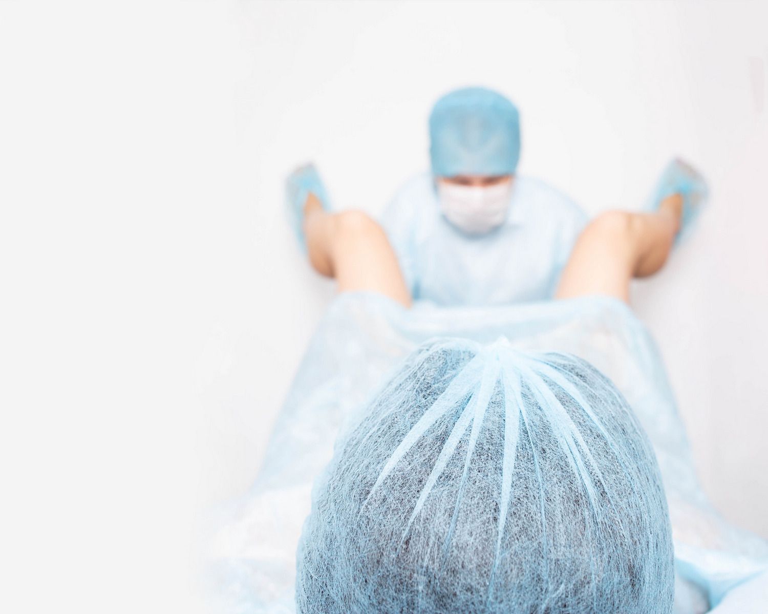 分娩　会陰切開　会陰裂傷