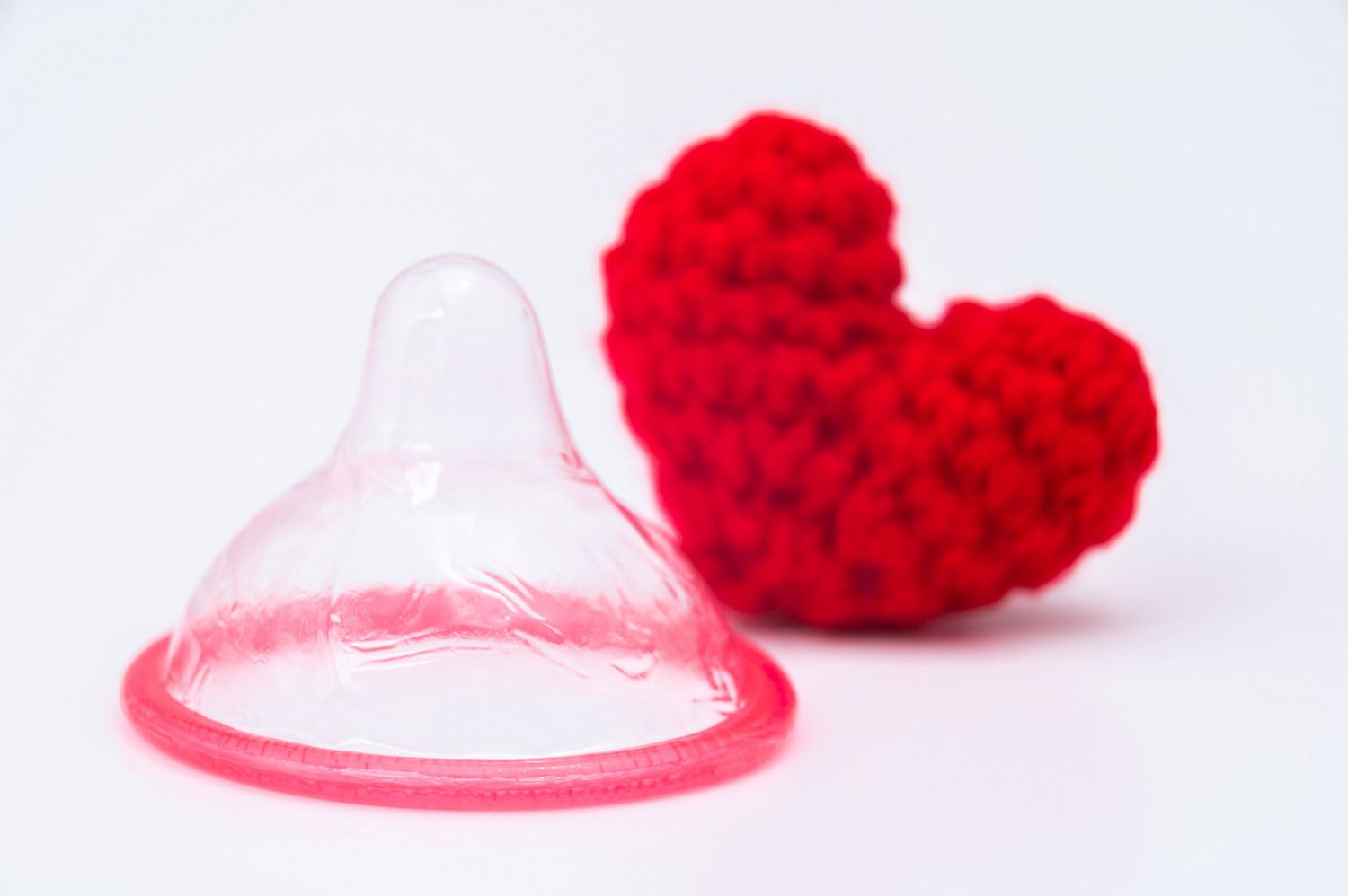 クリスマス 性的同意 セーフセックス 性感染症 コンドーム 避妊