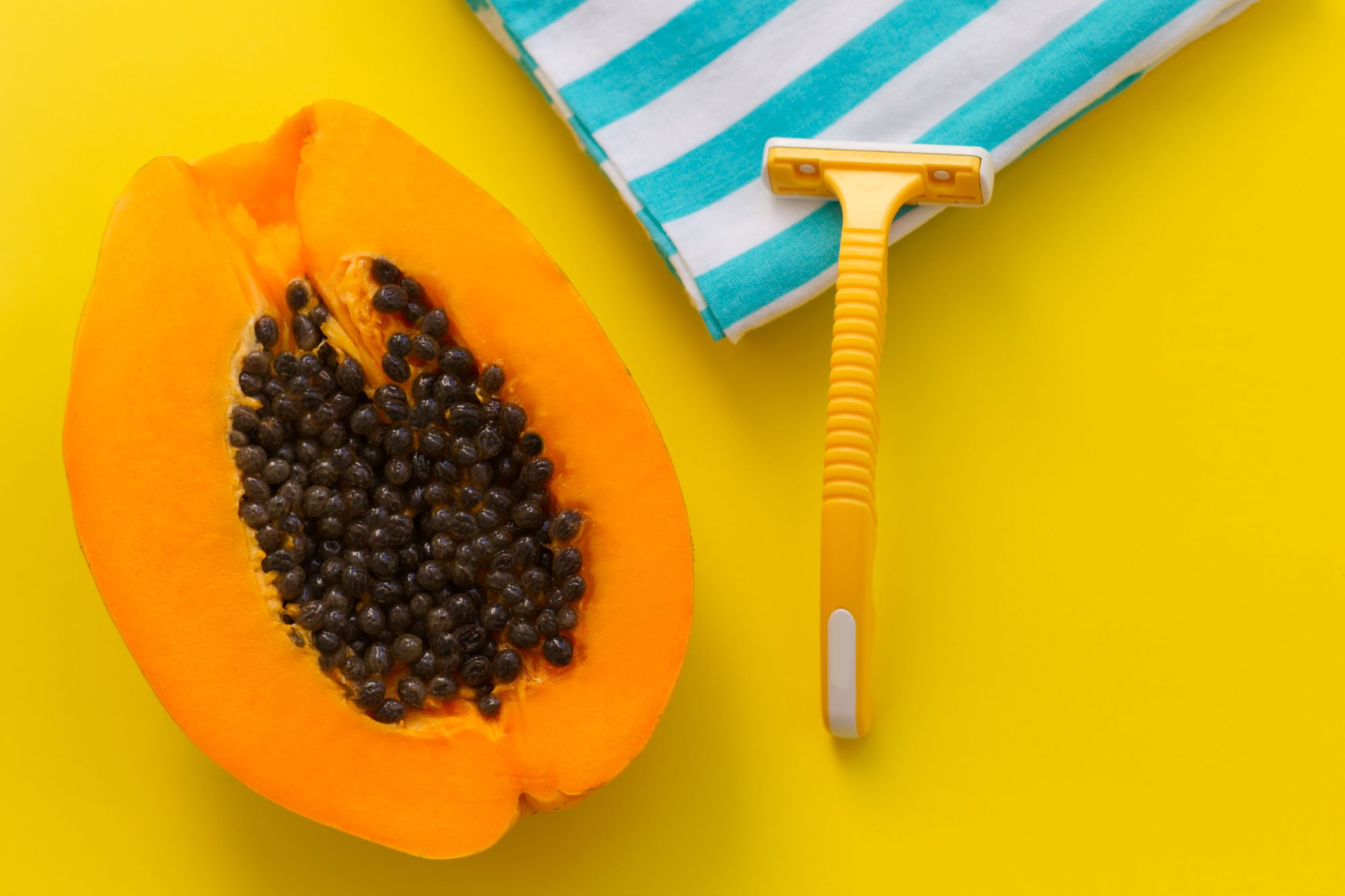 マンゴーとカミソリの写真