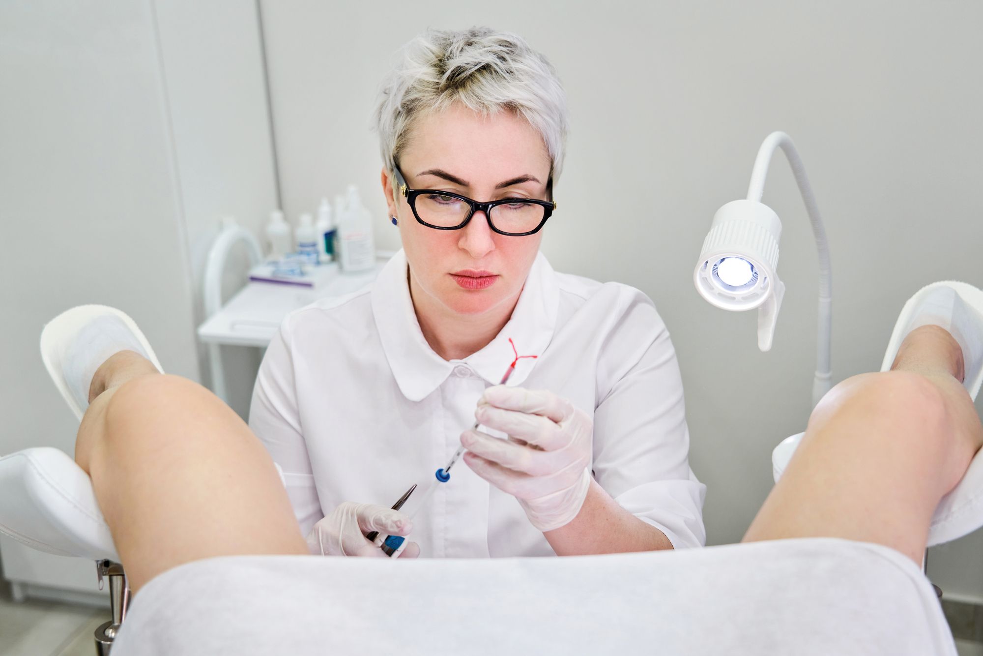 ミレーナを入れる医師