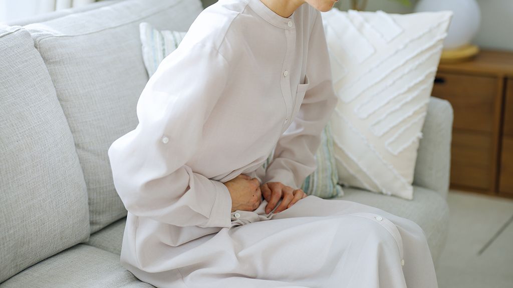 女性　腹痛
