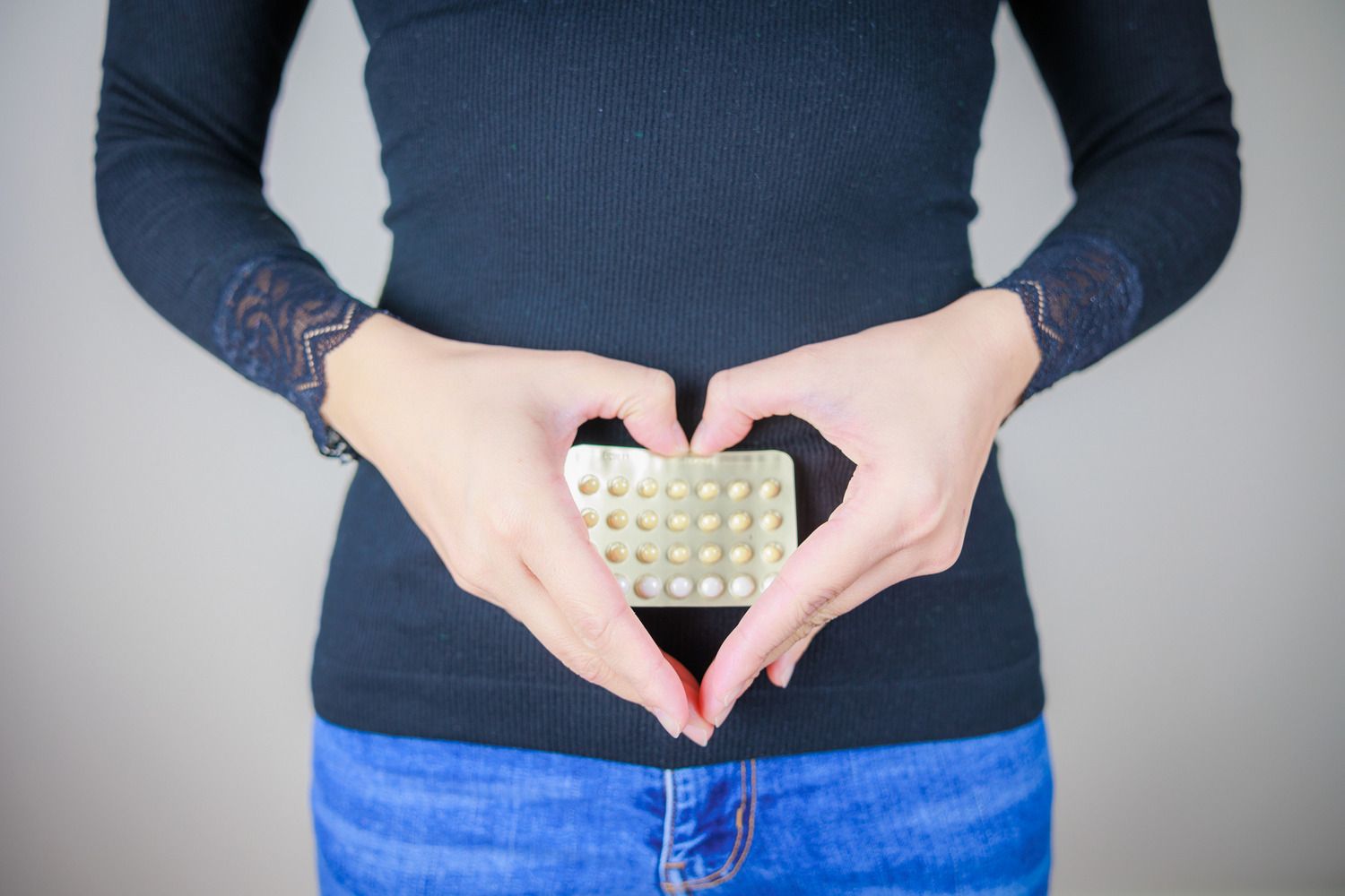 クリスマス　性的同意　セーフセックス　避妊　ピル